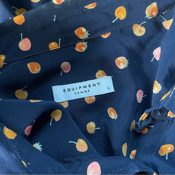 Equipment Femme Brett Navy Shirt Top with Fruit Print - Picture 6 of 7